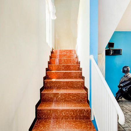 Oyo Life 3987 Kost Aditya Σουραμπάγια Εξωτερικό φωτογραφία