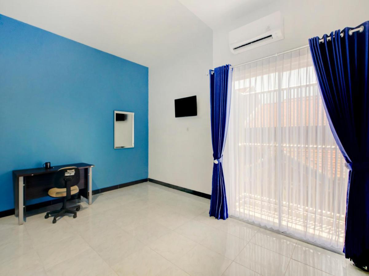 Oyo Life 3987 Kost Aditya Σουραμπάγια Εξωτερικό φωτογραφία